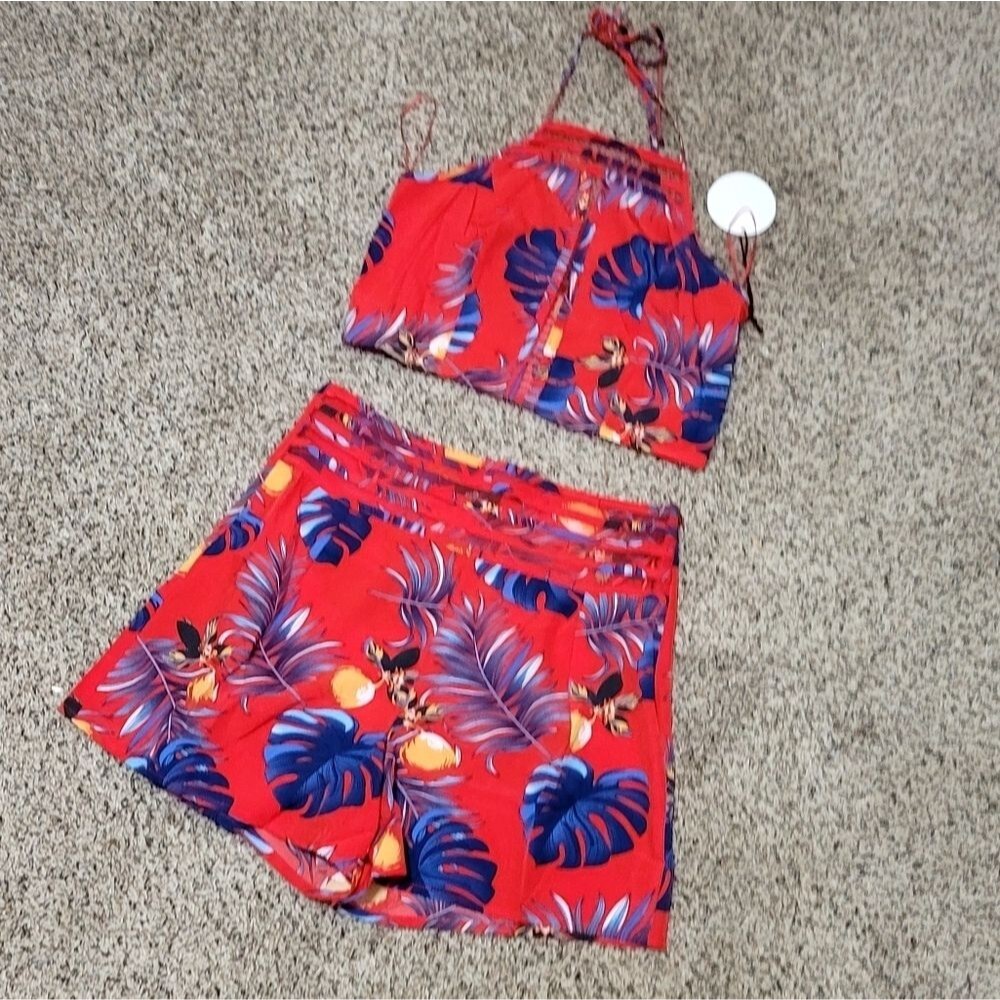 Red Floral Halter Top & Shorts Set  Large NWT